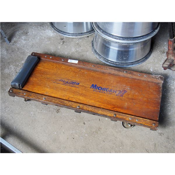 Wooden Floor Creeper