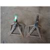 Image 1 : 2 Smaller Jack Stands