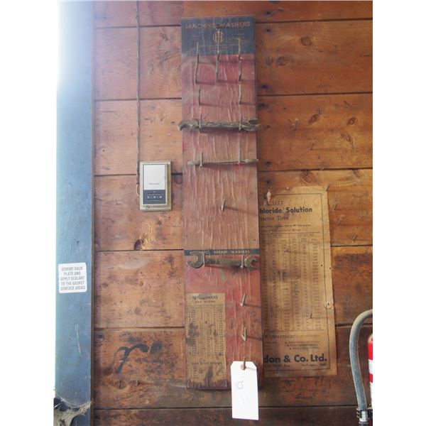 International Hanestor Display Rack 7 by 33.5" L