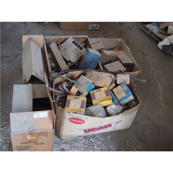 NOS Misc Vintage Auto Parts and Other Auto Parts