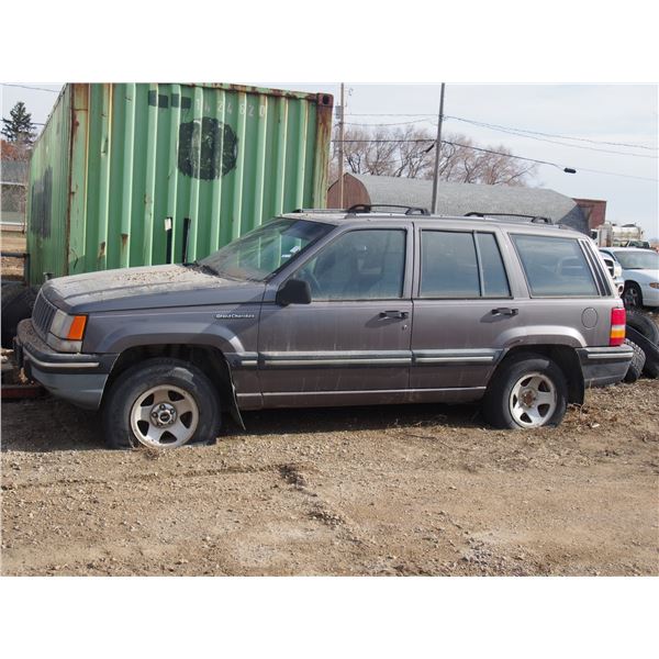 Jeep Grand Cherokee Date of MFR 4-94 for Parts Key