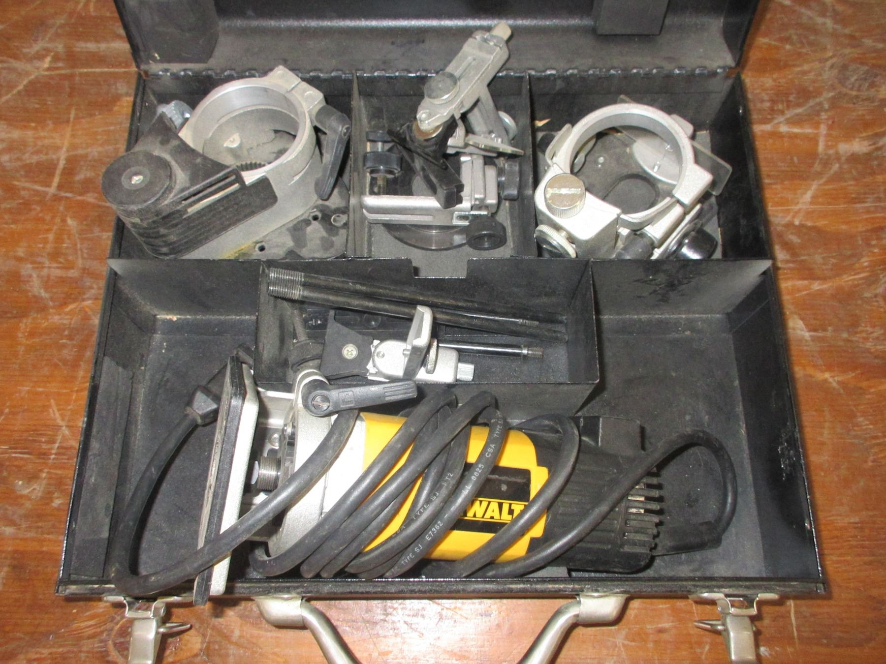 Dw673k Router Dewalt DW673 Trim Router With Case And Accessories - Manual - Works