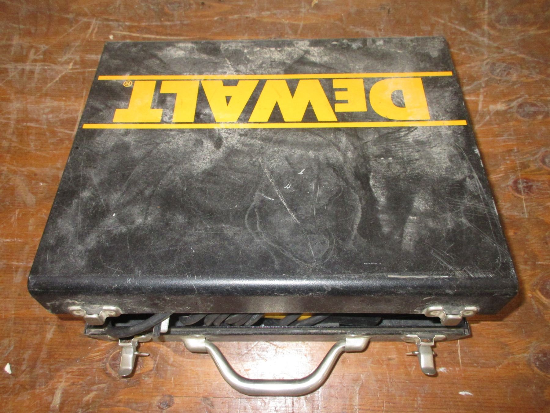 Dw673k Router Dewalt DW673 Trim Router With Case And Accessories - Manual - Works