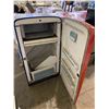 Image 2 : VINTAGE MOLSON CANADIAN BEER FRIDGE *NOT WORKING*