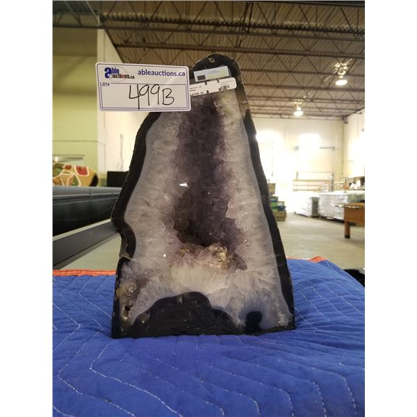 AMETHYST RETAIL $2498.98 11.55KG APPROX. 9" X 13"