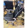 Image 2 : BLACK LEATHER OFFICE CHAIR