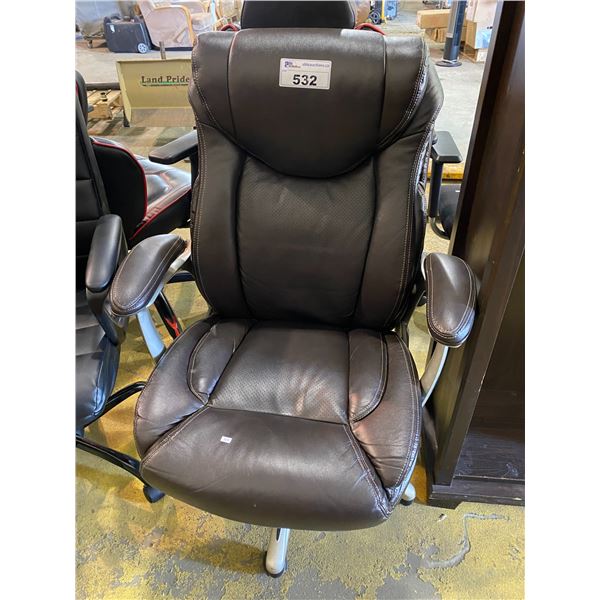 BLACK EXECUTIVE OFFICE CHAIR