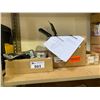 Image 1 : WHEEL BARRING PROTECTORS, 10" 2,000LB IMPLEMENT JACK,