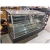 Image 2 : COLDSTREAM COMMERCIAL FOOD COOLER 34.5"D X 76.25"L X 47.75"H (CRACKED GLASS)