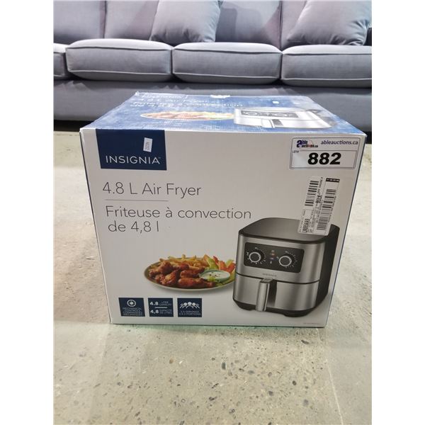 INSIGNIA 4.8L AIR FRYER