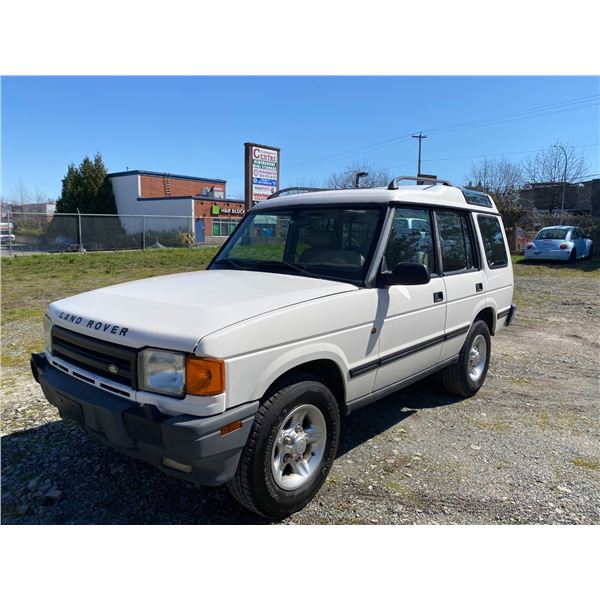 1996 LAND ROVER DISCOVERY SE, 4DRSW, WHITE, GAS, AUTOMATIC, VIN#SALJY1244TA175426, 166,830KMS,