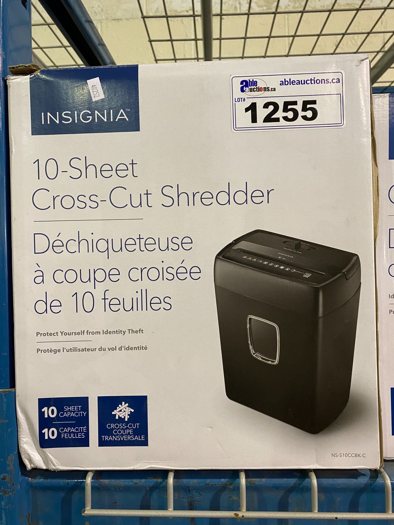 INSIGNIA 10SHEET CROSS CUT SHREDDER