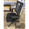 Image 2 : BLACK MESH OFFICE CHAIR