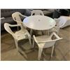 Image 2 : 5 PLASTIC OUTDOOR PATIO CHAIRS & TABLE