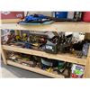 Image 2 : WORK LIGHT, HAMMERS, PLYERS, LEVEL, SAW, ROPE, ETC