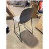 Image 2 : 26.5" TALL GREY PLASTIC CHAIRS
