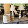Image 2 : 3 LAMPS WITH 4 SHADES