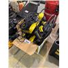Image 1 : 2 KARCHER PRESSURE WASHERS MAY NEED REPAIR &/OR MISSING PIECES