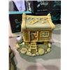 Image 3 : PEN DELFIN WISHING WELL & WOODEN HUT FIGURES