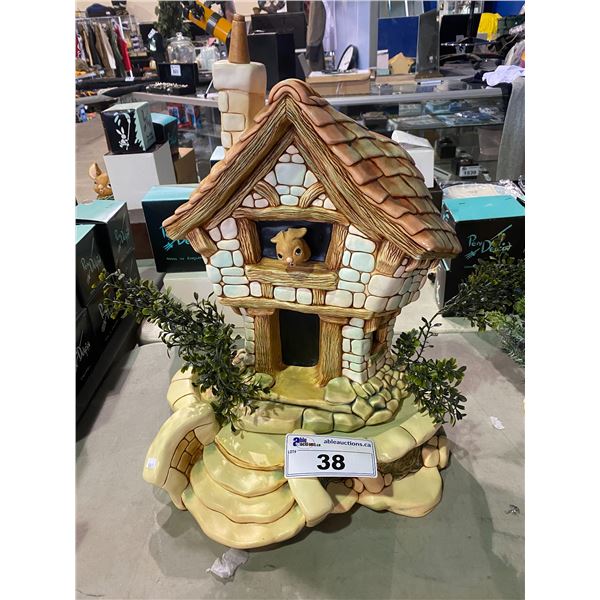 PEN DELFIN BIG HOUSE AND BIG HOUSE STAND FIGURES