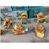Image 3 : 8 ASSORTED PEN DELFIN FIGURES