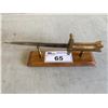 Image 1 : WW1 BRITISH PRITCHARD WEBLEY BAYONET WITH WWG ELEPHANT MARKING & DISPLAY STAND