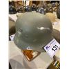 Image 2 : VINTAGE WW2 HELMET