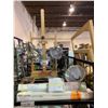 Image 2 : TABLE LAMPS, TRIPOD, EASEL, WINDOW BLINDS, ETC