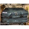 Image 1 : 2 GREEN IMPALA TRAVEL LUGGAGE BAGS