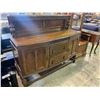 Image 3 : ANTIQUE OAK SIDE BOARD 59 X 19"