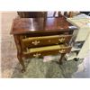 Image 3 : 2 DOOR DRESSER 30 X 30 X 16"