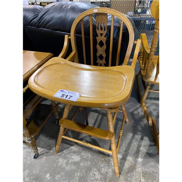 WOODEN HIGHCHAIR