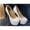 Image 2 : CHRISTIAN LOUBOUTIN SIZE 37 HIGH HEELS WITH BOX