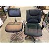 Image 1 : 2 ROLLING OFFICE CHAIRS