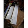 Image 2 : 3 LIGHT FIXTURES, FLUORESCENT