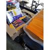 Image 1 : 2 TRAYS OF BUBBLE ENVELOPES AND PHOTO PAPER