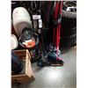 Image 2 : BUNDLE OF MOPS AND ERGO RAPIDO CORDLESS VACUUM