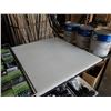 Image 2 : Two white cutting boards