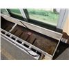 Image 2 : 8 foot water tank with heating elements