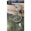 Image 2 : Box of crystal vases, decanters and lamp