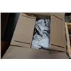 Image 2 : 3 BOXES OF KITCHEN ITEMS