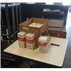 Image 1 : BOX OF STRAWS