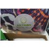 Image 2 : BOX OF SHEET SETS, CURTAINS, PLUSH BLANKET