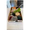 Image 1 : TRAY OF JEWELRY