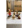 Image 1 : 4 CLOWN FIGURES 7-10 INCHES TALL