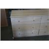 Image 2 : 6 DRAWER MAPLE DRESSER