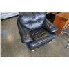 Image 3 : BLACK LEATHER ARMCHAIR
