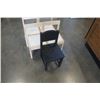 Image 2 : 5 PINE KIDS CHAIRS