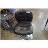 Image 2 : Black leather swivel gas lift bar stool