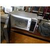Image 2 : Stainless Kenmore microwave